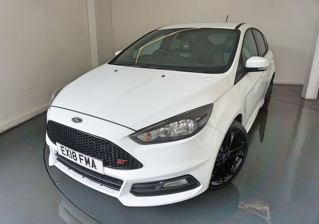 2018 Ford Focus 2.0T ST2 Hatchback