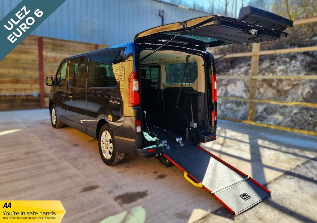 2024 Renault Trafic Passenger 2.0 Blue dCi LL30 170 Extra
