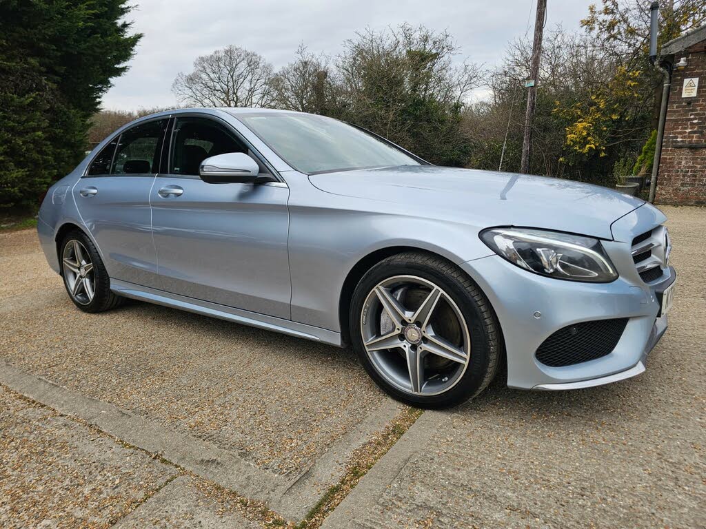 2015 Mercedes-Benz C-Class 2.1TD C300h AMG Line (s/s) Saloon 4d