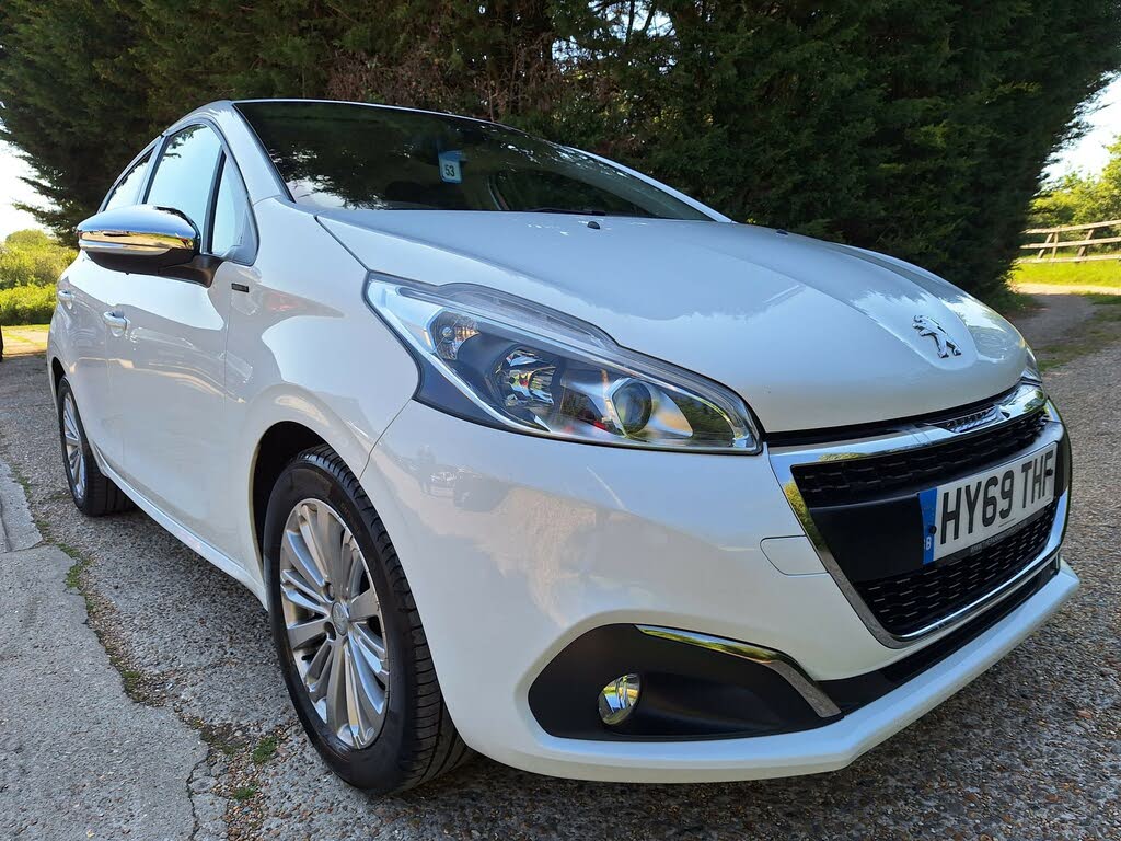 2019 Peugeot 208 1.2 PureTech Signature