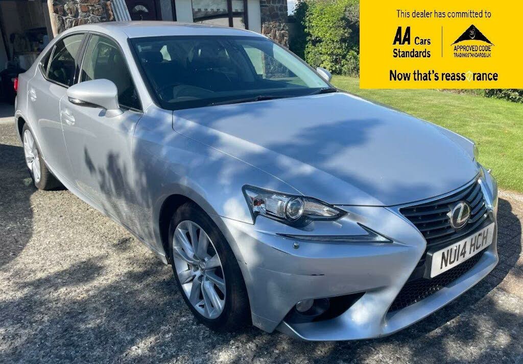 2014 Lexus IS 300h 2.5 Luxury