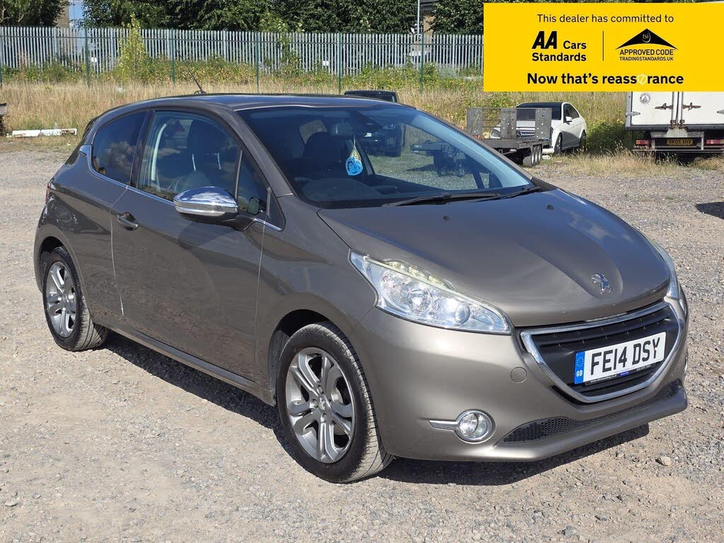 2014 Peugeot 208 1.2 Allure (s/s) 3d EGC