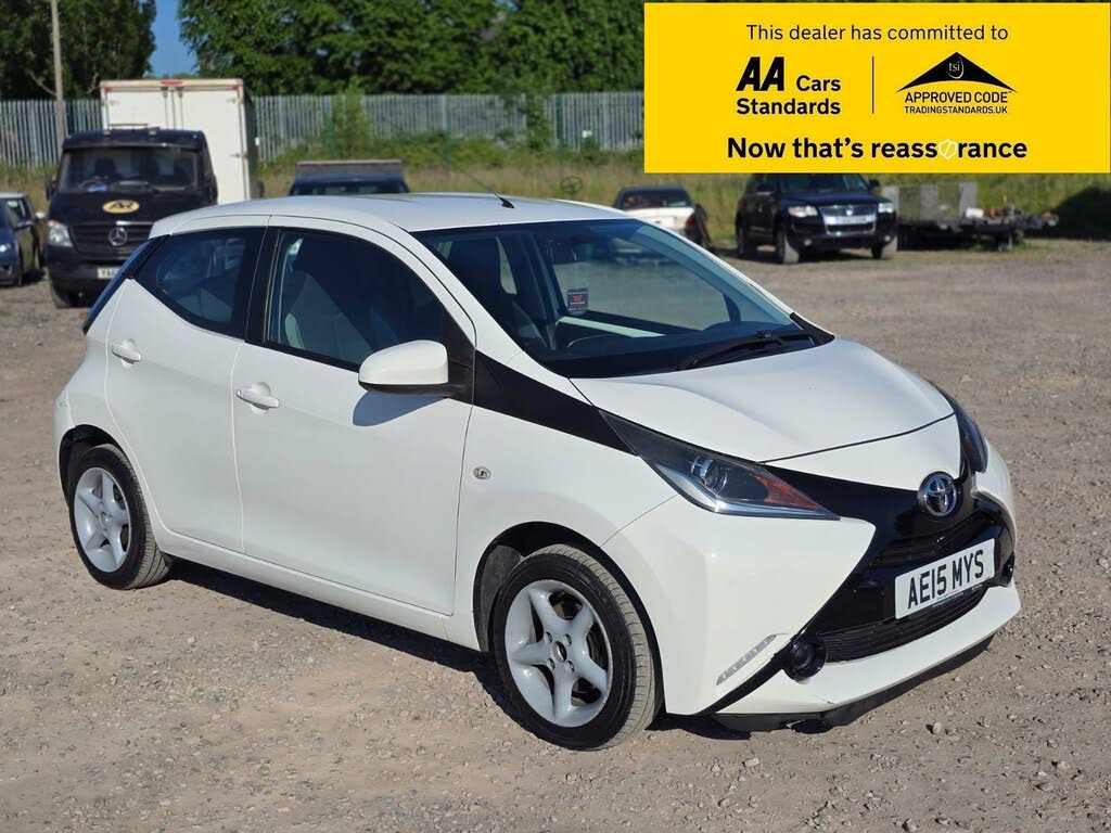 2015 Toyota AYGO 1.0 VVT-i x-play 5d x-shift