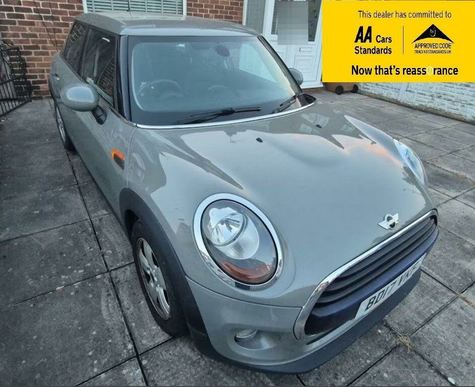 2017 MINI Cooper 1.5 Cooper (s/s) Hatchback 5d Auto