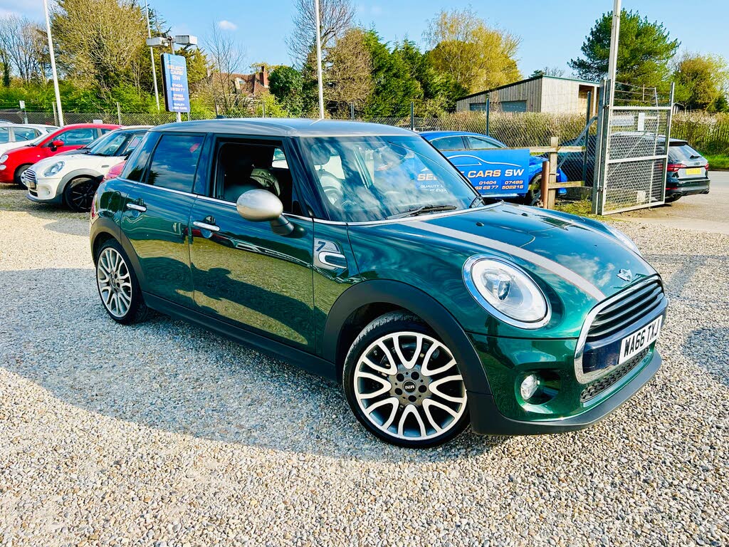 2016 MINI Cooper 1.5 Cooper Seven 5d