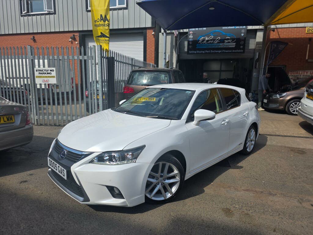 2015 Lexus CT 200h 1.8 Advance CVT