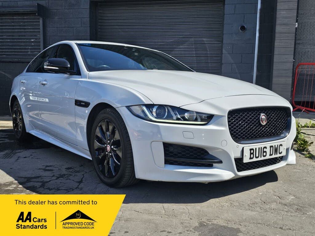2016 Jaguar XE 2.0d R-Sport (163ps)