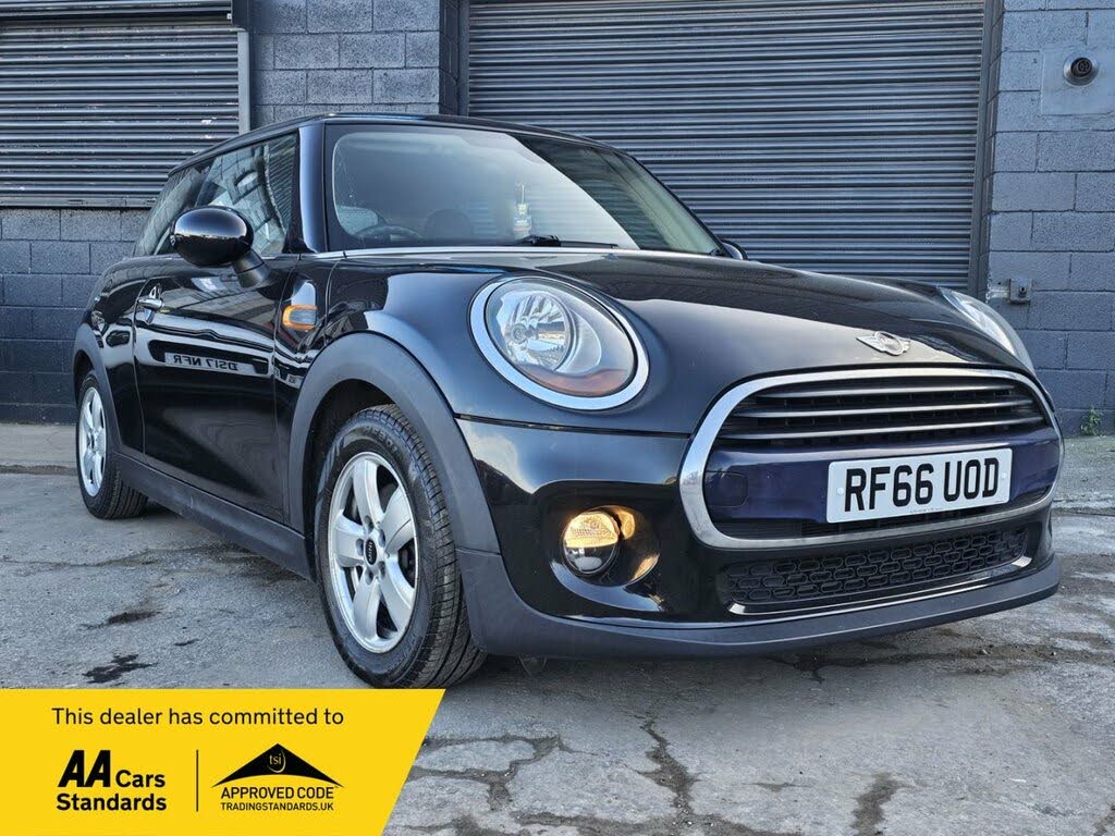 2016 MINI Cooper 1.5 Cooper (s/s) Hatchback 3d