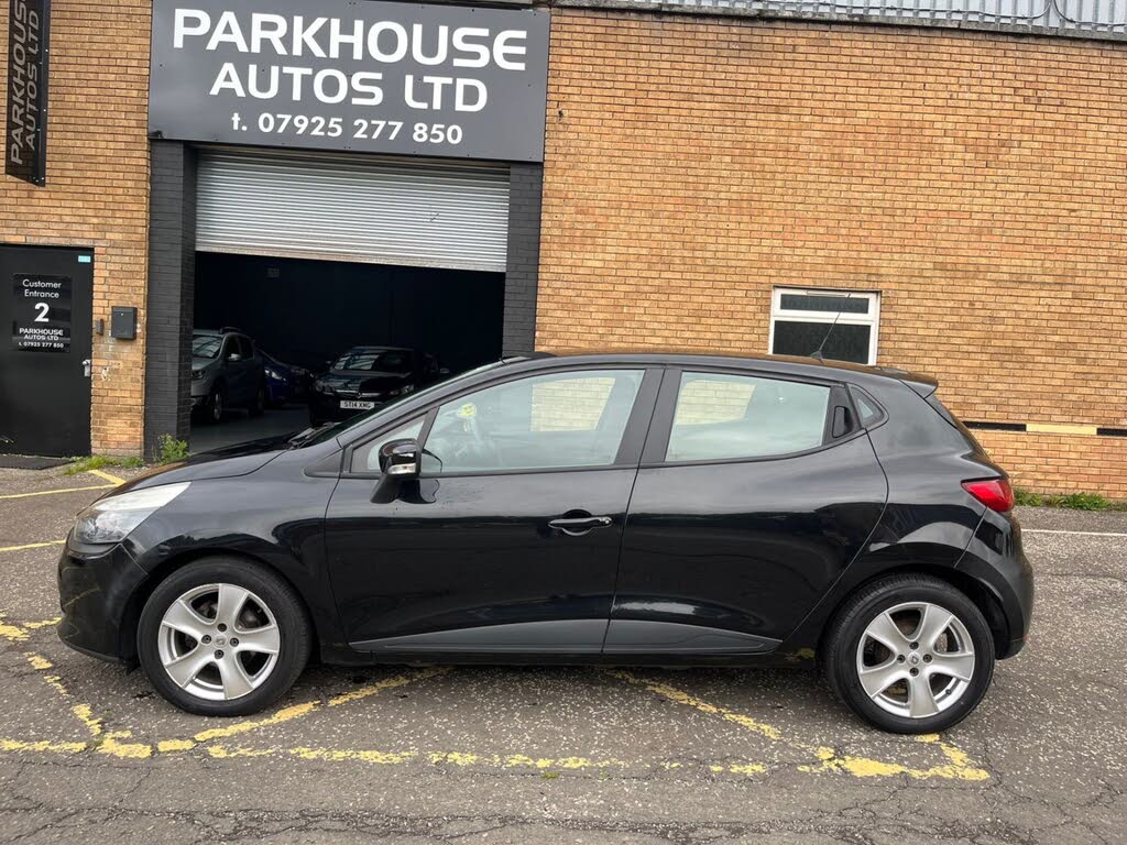 2013 Renault Clio 1.2 16v Expression + Hatchback 5d