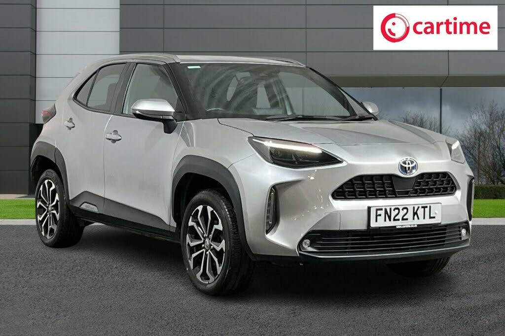 2022 Toyota Yaris 1.5 VVT-i Design (Panoramic Roof)