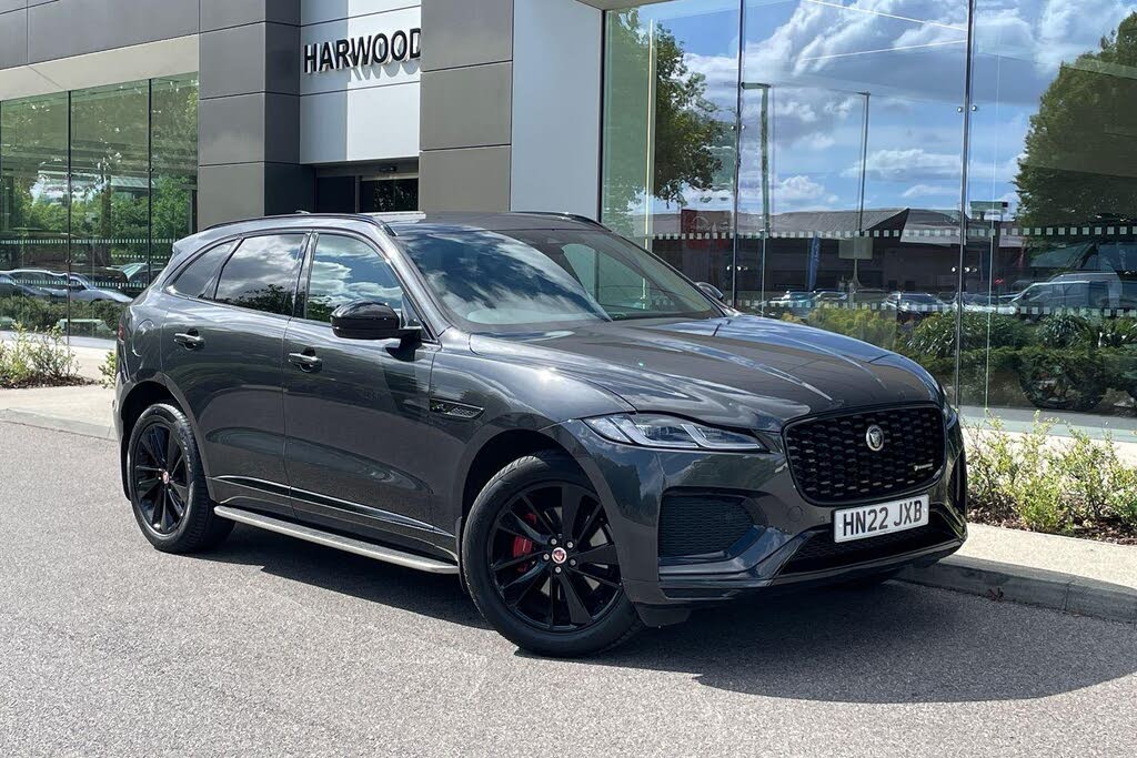 2022 Jaguar F-PACE 2.0 P250 R-Dynamic Black