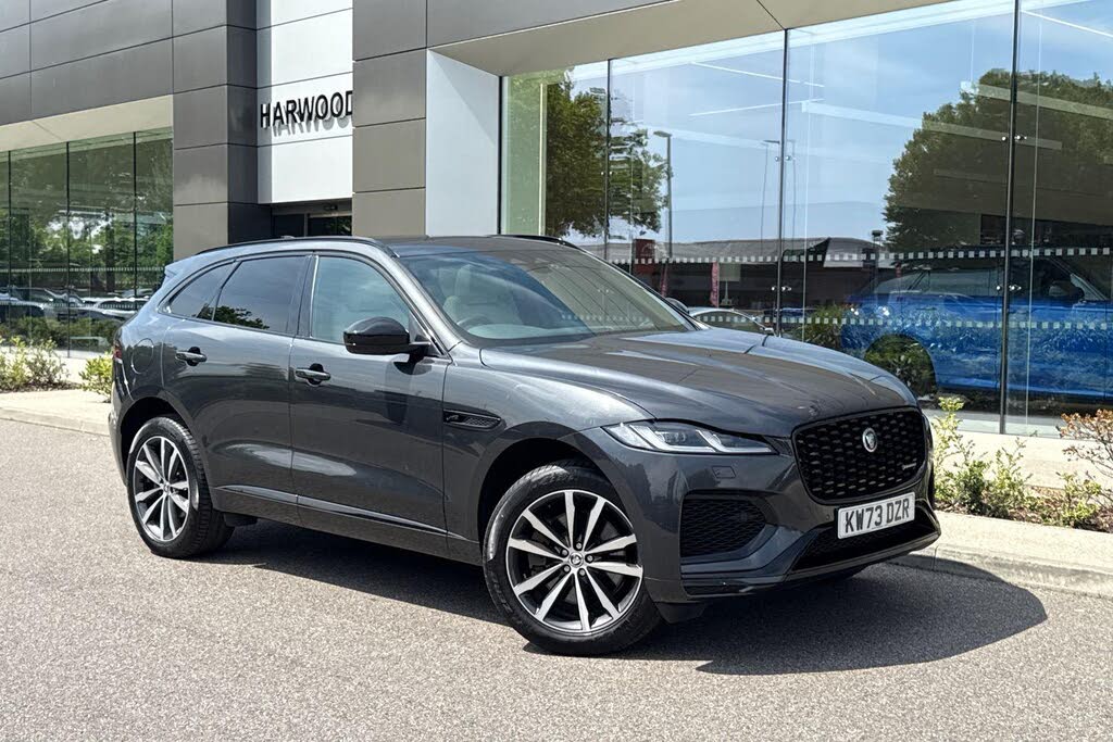 2023 Jaguar F-PACE 2.0 P250 R-Dynamic SE Black