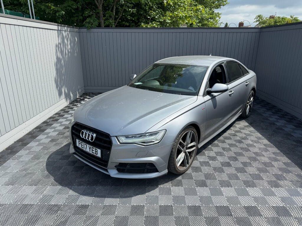 2016 Audi A6 Saloon 2.0TDI ultra Black Edition