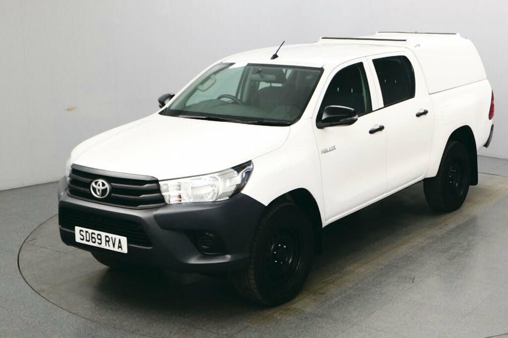 2019 Toyota Hi-Lux 2.4D-4D Active (150hp)(Eu6dT-E) 3.2t Double Pick-Up