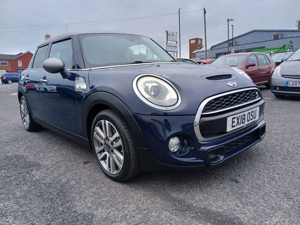 2018 MINI Cooper 2.0 Cooper S Seven (Media XL)(s/s) 5d Sport Auto